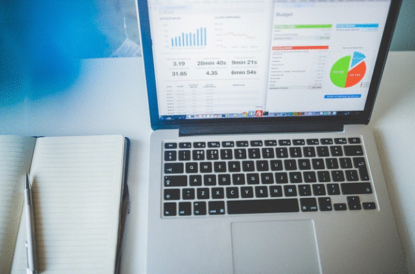 Manufacturing KPI Dashboard Top Critical Metrics